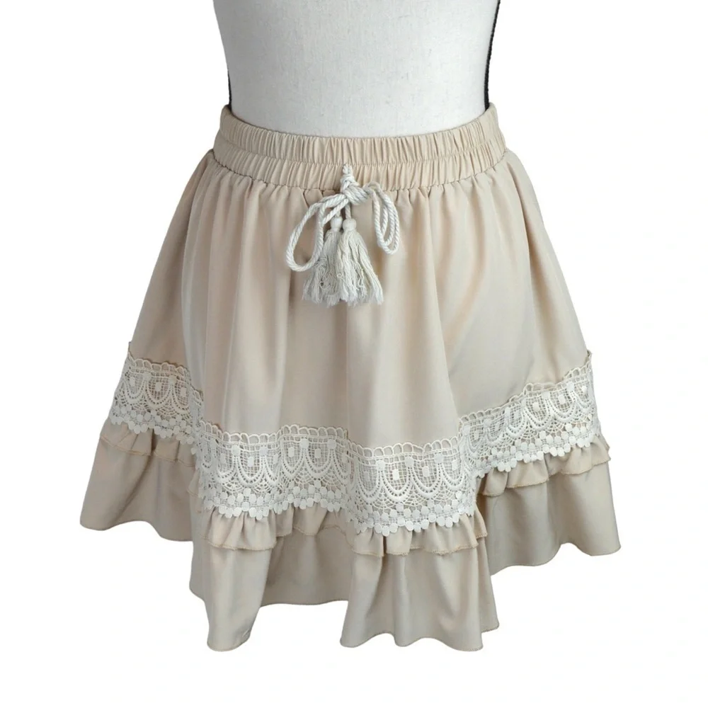 2 Pull On Mini Skirts Blue Embroidered Lace Ruffle‎ Cream Coquette Country Boho